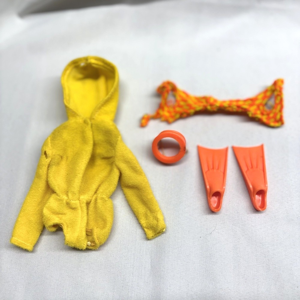 Mattel Scuba Do 1788 Doll‎ Outfit Set Yellow Orange Fair Vintage Accessory Set